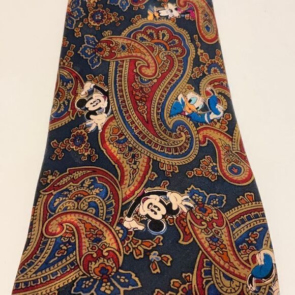 Vintage Disney 100% Silk Tie. Mickey, Goofy and Donald Duck. Paisley. Too cute - Picture 3 of 8